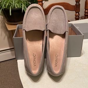 Brand new in box slate grey suede Vionic loafers style “Chill Debbie” sz 10